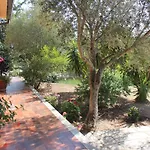A Domo לינה וארוחת בוקר *